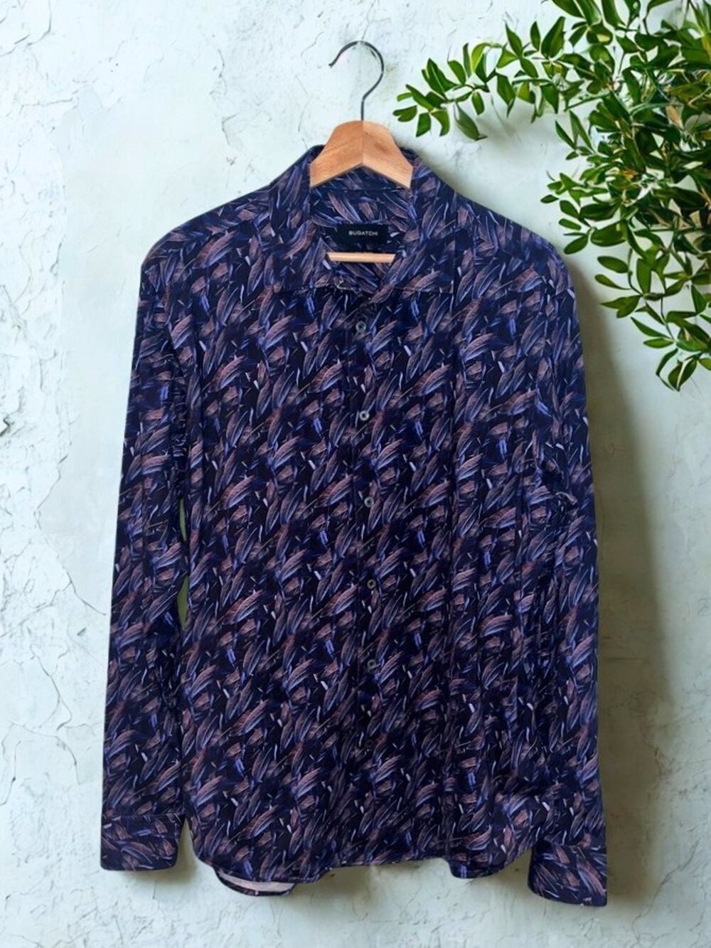 Bugatchi OoohCotton Tech Shirt L Feather Print 8-Way Stretch Button Up EUC